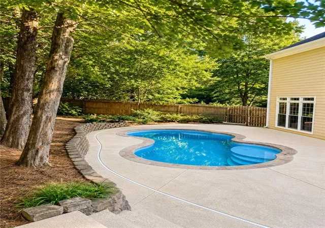 Photo 4 of Single family home for sale at 105 Smithdun Ln, Sandy Springs, GA 30350 | MLS# 7833810 | Listing updated on 2026-10-08