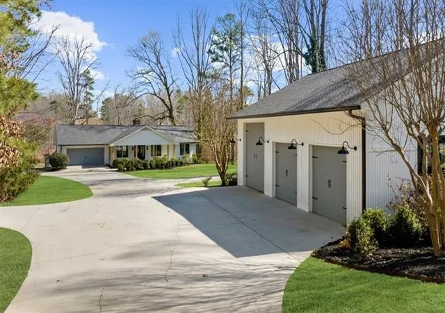 Photo 1 of Single family home for sale at 6313 Shoreland Cir, Buford, GA 30518 | MLS# 7832695 | Listing updated on 2026-09-04