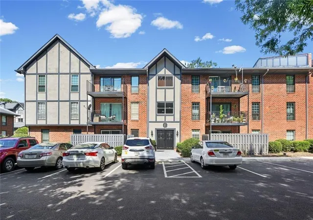 Condo for sale at 6851 Roswell Rd #F3, Sandy Springs, GA 30328 | MLS# 7830877