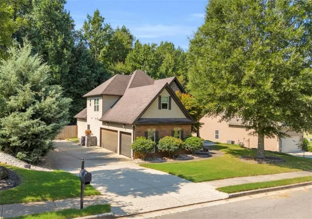 Photo 2 of Single family home for sale at 383 Spinner Dr, Jefferson, GA 30549 | MLS# 7842344 | Listing updated on 2026-09-24