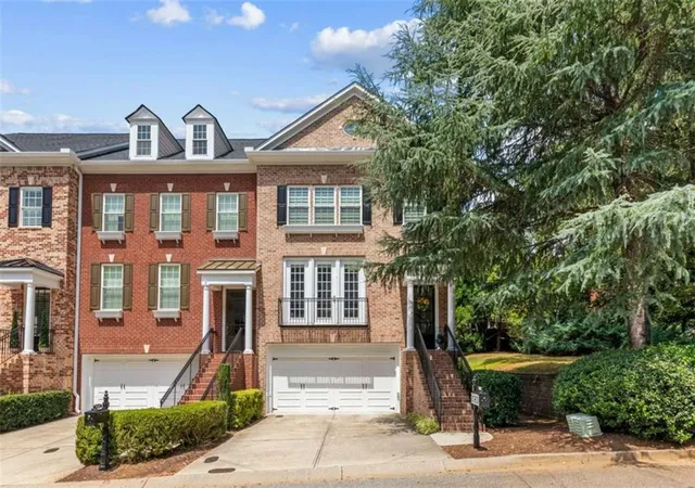 Photo 2 of Townhouse for sale at 5100 Waters Edge Trl, Roswell, GA 30075 | MLS# 7832681 | Listing updated on 2026-09-04