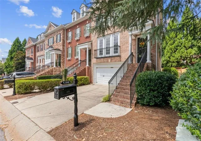 Photo 3 of Townhouse for sale at 5100 Waters Edge Trl, Roswell, GA 30075 | MLS# 7832681 | Listing updated on 2026-09-04