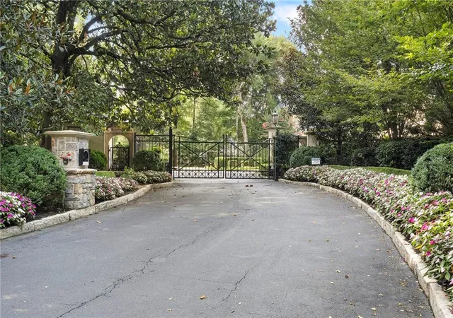 Photo 2 of Single family home for sale at 675 W Paces Fry #4 Rd Nw, Atlanta, GA 30327 | MLS# 7804823 | Listing updated on 2026-09-09