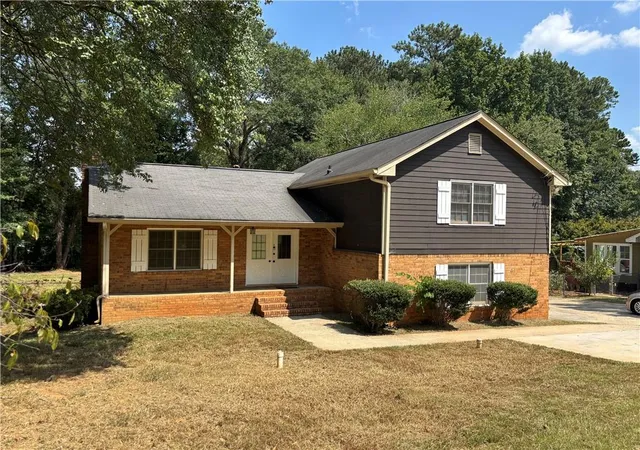 Photo 2 of Single family home for sale at 676 Killian Hl Rd Sw, Lilburn, GA 30047 | MLS# 7830182 | Listing updated on 2026-09-08