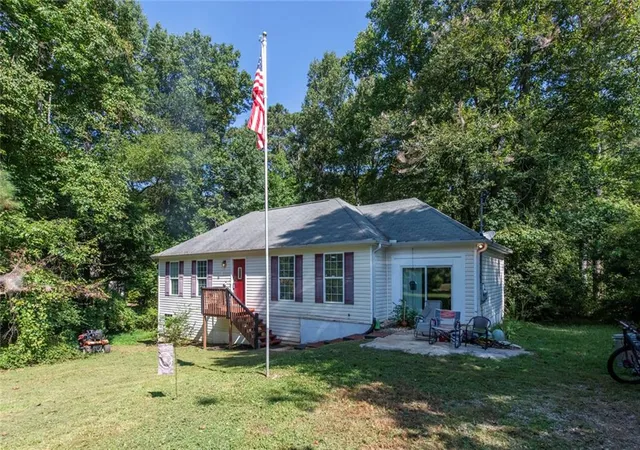 Photo 2 of Sale Pending at 556 Old Corinth Rd, Buchanan, GA 30113 | MLS# 7832236 | Listing updated on 2026-10-01