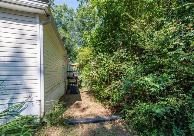 Photo 3 of Sale Pending at 556 Old Corinth Rd, Buchanan, GA 30113 | MLS# 7832236 | Listing updated on 2026-10-01