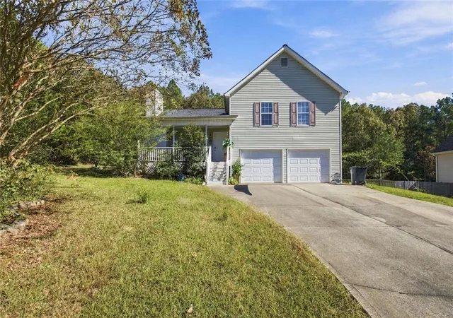 Photo 1 of Single family home for sale at 8 Talon Ct NE, Kingston, GA 30145 | MLS# 7859047 | Listing updated on 2026-10-26