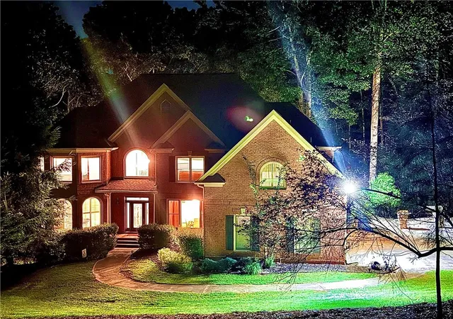 Photo 3 of Single family home for sale at 8350 Jacobs Ridge Ln, Cumming, GA 30028 | MLS# 7830427 | Listing updated on 2026-09-17
