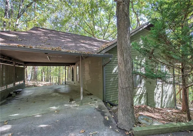 Photo 3 of Single family home for sale at 169 Chickasaw Dr, Waleska, GA 30183 | MLS# 7859600 | Listing updated on 2026-10-28