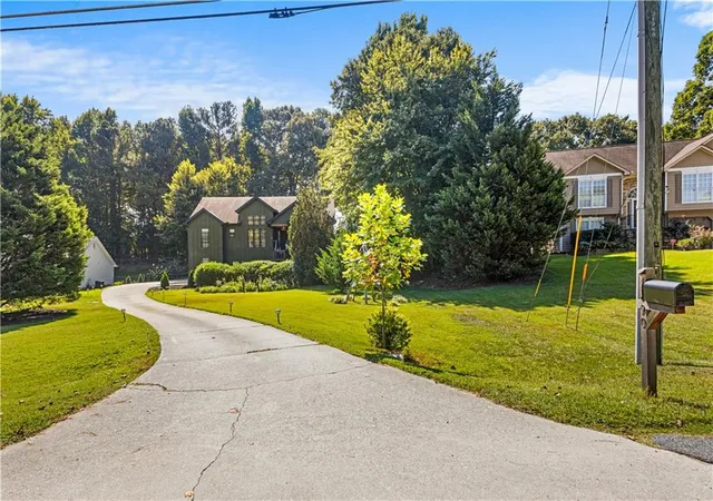 Photo 2 of Single family home for sale at 1890 Mcconnell Rd, Grayson, GA 30017 | MLS# 7832347 | Listing updated on 2026-09-05