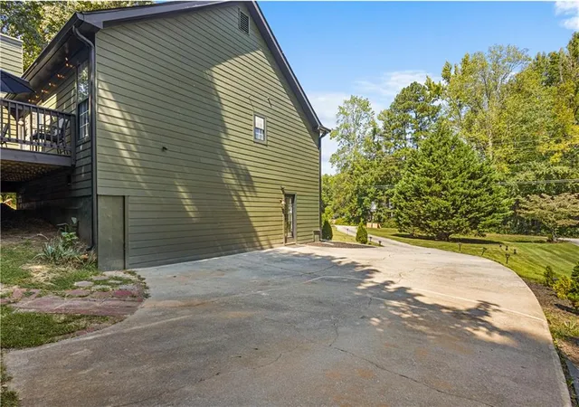 Photo 3 of Single family home for sale at 1890 Mcconnell Rd, Grayson, GA 30017 | MLS# 7832347 | Listing updated on 2026-09-05