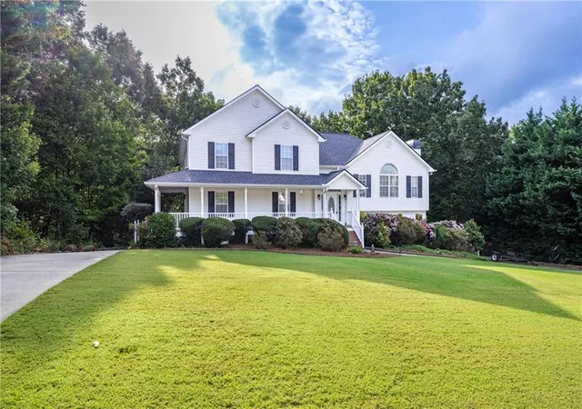 Photo 2 of Single family home for sale at 135 Franklin Ct, Jasper, GA 30143 | MLS# 7842436 | Listing updated on 2026-09-25