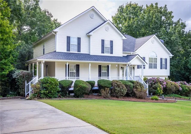 Photo 3 of Single family home for sale at 135 Franklin Ct, Jasper, GA 30143 | MLS# 7842436 | Listing updated on 2026-09-25