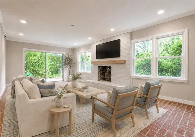 Photo 3 of Single family home for sale at 1356 Peachtree Battle Ave NW, Atlanta, GA 30327 | MLS# 7832372 | Listing updated on 2026-09-17