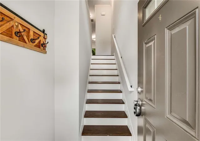 Photo 4 of Townhouse for sale at 1368 Liberty Pkwy NW, Atlanta, GA 30318 | MLS# 7837111 | Listing updated on 2026-10-25