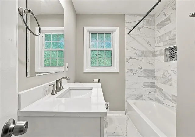 Photo 4 of Single family home for sale at 2329 Elmwood Cir Se, Atlanta, GA 30339 | MLS# 7813010 | Listing updated on 2026-10-12