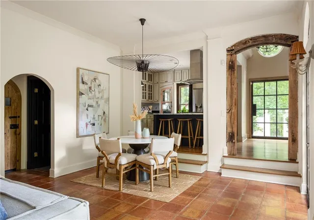 Photo 4 of Sale Pending at 2760 Northside Dr NW, Atlanta, GA 30305 | MLS# 7854447 | Listing updated on 2026-10-30