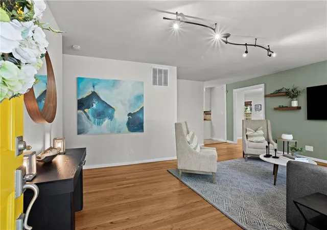 Photo 4 of Single family home for sale at 3842 Admiral Dr, Atlanta, GA 30341 | MLS# 7852753 | Listing updated on 2026-10-20
