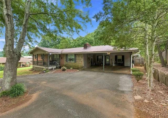 Photo 2 of Sale Pending at 5 Elaine Dr, Cave Spring, GA 30124 | MLS# 7837084 | Listing updated on 2026-10-06