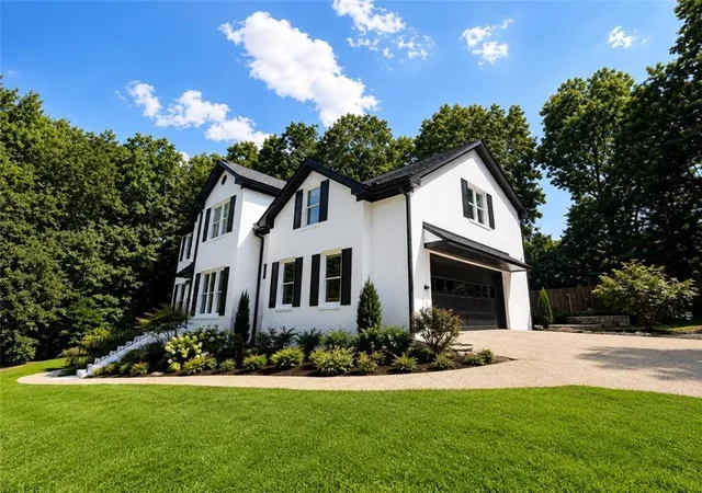 Photo 2 of Single family home for sale at 210 Pinehill Ln, Woodstock, GA 30188 | MLS# 7830599 | Listing updated on 2026-09-19