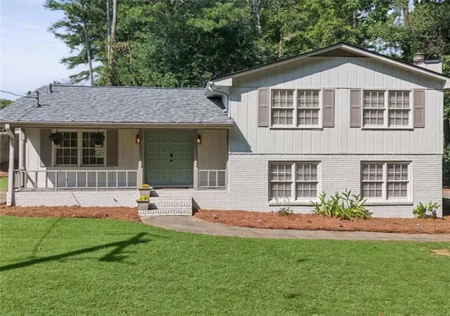 Photo 1 of Single family home for sale at 3167 Mountain Crk Ln Ne, Roswell, GA 30075 | MLS# 7841657 | Listing updated on 2026-10-05