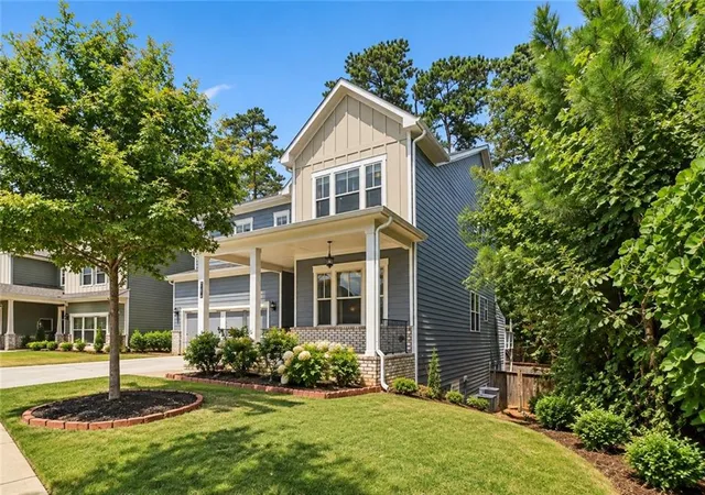 Photo 3 of Single family home for sale at 580 Avondale Hills Dr, Decatur, GA 30032 | MLS# 7830585 | Listing updated on 2026-09-29