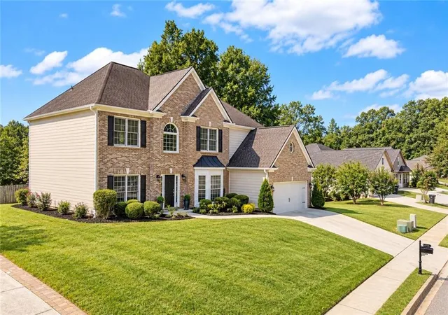 Photo 3 of Single family home for sale at 1933 Arbor Springs Way, Buford, GA 30519 | MLS# 7836690 | Listing updated on 2026-10-04