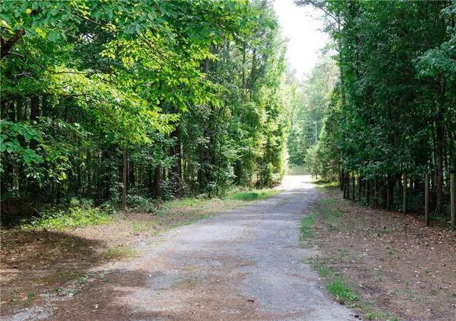 Photo 3 of Single family home for sale at 2641 E Hermitage Rd, Kingston, GA 30145 | MLS# 7829896 | Listing updated on 2026-09-19