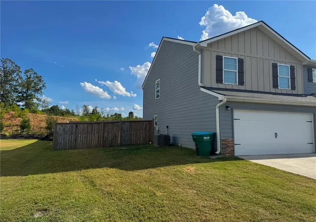 Photo 3 of Single family home for sale at 115 Oxford Ln, Kingston, GA 30145 | MLS# 7785675 | Listing updated on 2026-09-14
