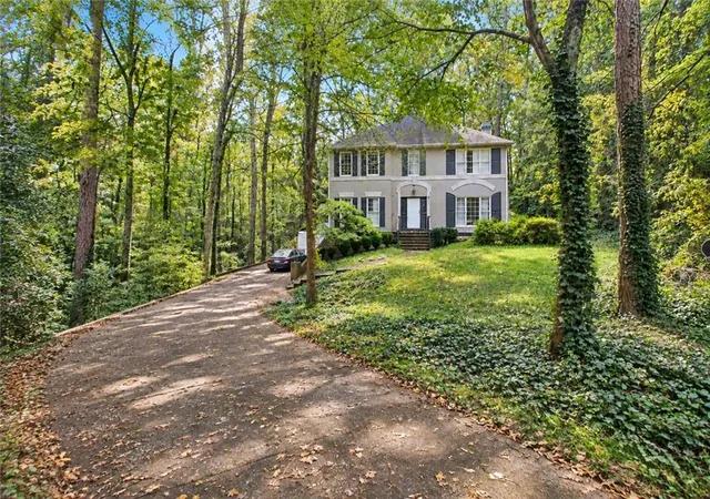 Photo 4 of Single family home for sale at 440 Longwood Ct, Jonesboro, GA 30236 | MLS# 7674416 | Listing updated on 2026-09-10