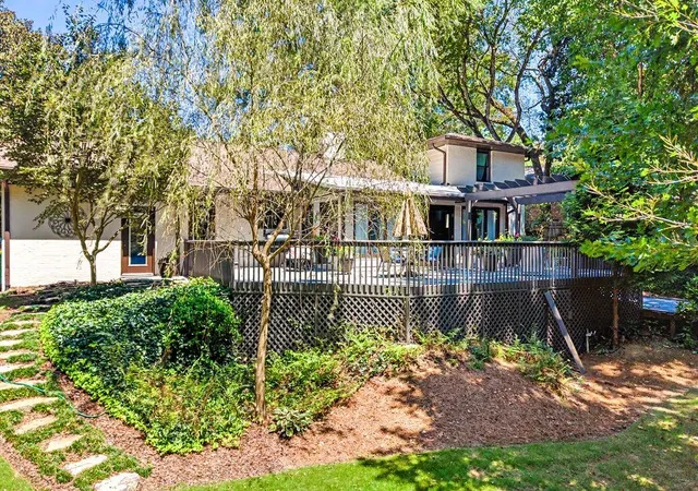 Photo 3 of Single family home for sale at 747 Starlight Ct, Sandy Springs, GA 30342 | MLS# 7830808 | Listing updated on 2026-09-06