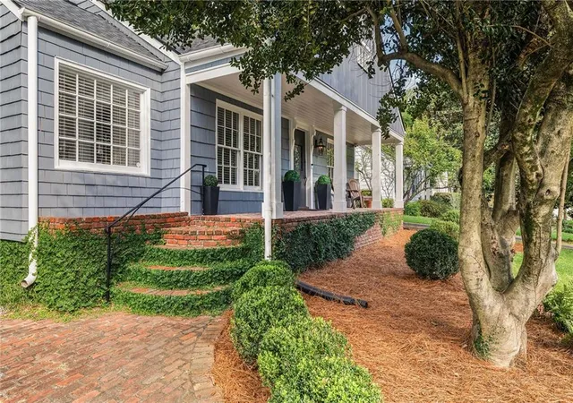 Photo 2 of Single family home for sale at 19 Alden Ave Nw, Atlanta, GA 30309 | MLS# 7830558 | Listing updated on 2026-09-03