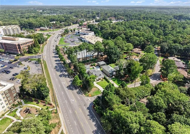 Photo 50 of Single family home for sale at 866 Nottingham Dr, Avondale Estates, GA 30002 | MLS# 7828533 | Listing updated on 2026-09-28