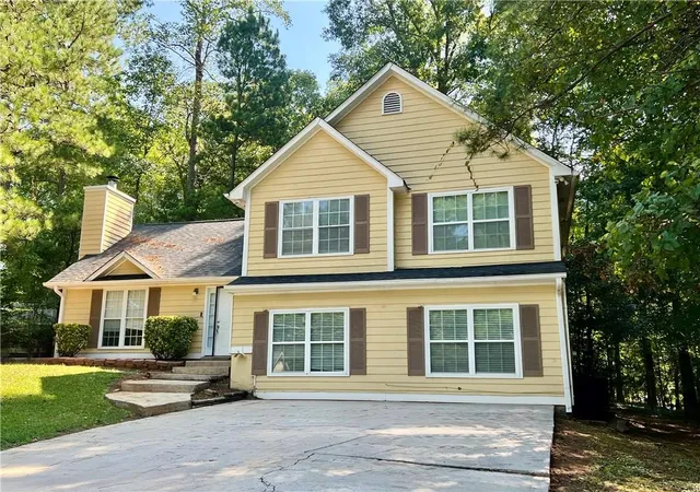 Photo 3 of Single family home for sale at 4010 Marshwood Tr, Atlanta, GA 30349 | MLS# 7841797 | Listing updated on 2026-10-22
