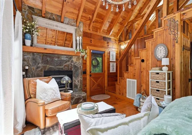 Photo 3 of Single family home for sale at 35 Finch Ln, Blue Ridge, GA 30513 | MLS# 7844599 | Listing updated on 2026-09-26