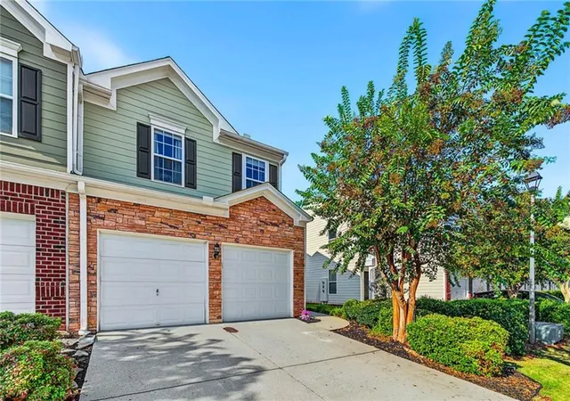 Photo 2 of Sale Pending at 131 Flatwood Trl, Marietta, GA 30066 | MLS# 7841384 | Listing updated on 2026-10-07
