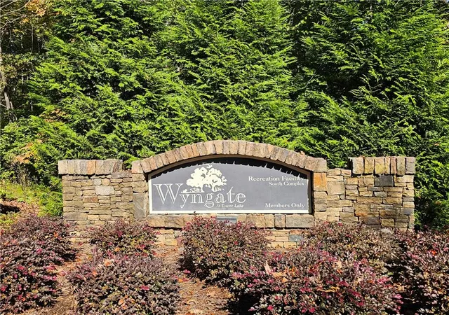 Photo 1 of Single family home for sale at 7007 Surrey Dr, Woodstock, GA 30189 | MLS# 7858128 | Listing updated on 2026-10-29
