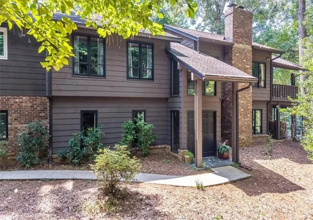 Photo 4 of Single family home for sale at 1921 Lilburn Stone Mountain Rd, Stone Mountain, GA 30087 | MLS# 7825059 | Listing updated on 2026-09-09