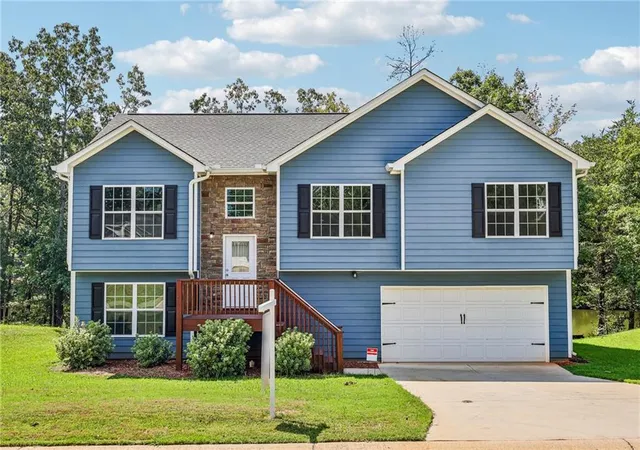 Single family home for sale at 382 Arlington Ln, Commerce, GA 30529 | MLS# 7835673