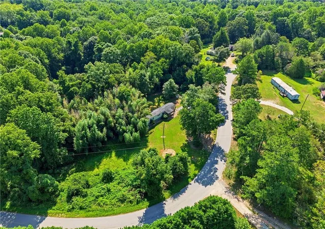 Photo 2 of Sale Pending at 5425 Lawson Robinson Rd, Gainesville, GA 30506 | MLS# 7827163 | Listing updated on 2026-09-23