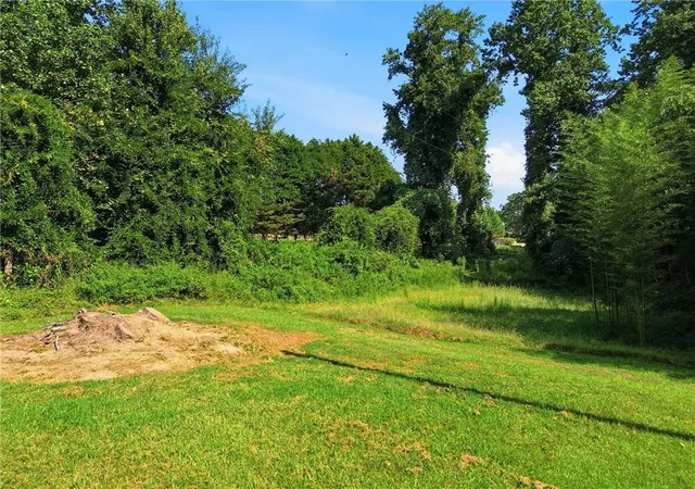 Photo 3 of Sale Pending at 5425 Lawson Robinson Rd, Gainesville, GA 30506 | MLS# 7827163 | Listing updated on 2026-09-23