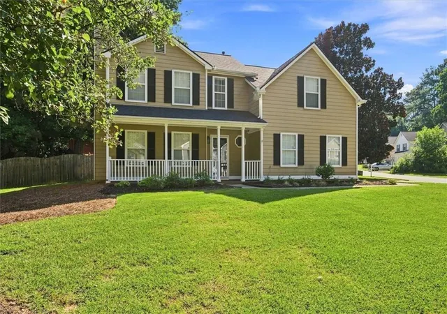Photo 3 of Single family home for sale at 2928 Noah Dr, Acworth, GA 30101 | MLS# 7830241 | Listing updated on 2026-09-16