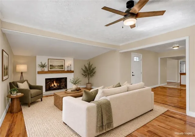 Photo 3 of Single family home for sale at 575 Laurelwood Dr, Tyrone, GA 30290 | MLS# 7858804 | Listing updated on 2026-10-25