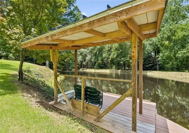 Photo 4 of Sale Pending at 1655 Rockdale Cir, Snellville, GA 30078 | MLS# 7834354 | Listing updated on 2026-09-27