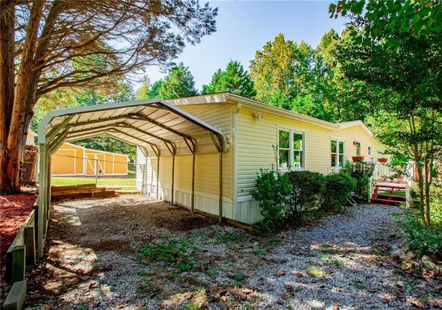 Photo 4 of Sale Pending at 182 N Laurel Tr, Carrollton, GA 30116 | MLS# 7853964 | Listing updated on 2026-10-26