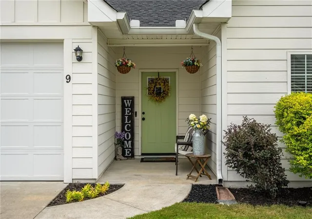 Photo 3 of Single family home for sale at 9 Applewood Dr, Rome, GA 30165 | MLS# 7860496 | Listing updated on 2026-10-29