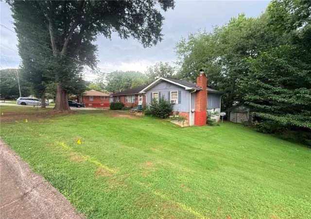 Photo 3 of Single family home for sale at 2195 Trailwood Dr, Smyrna, GA 30080 | MLS# 7829133 | Listing updated on 2026-09-03