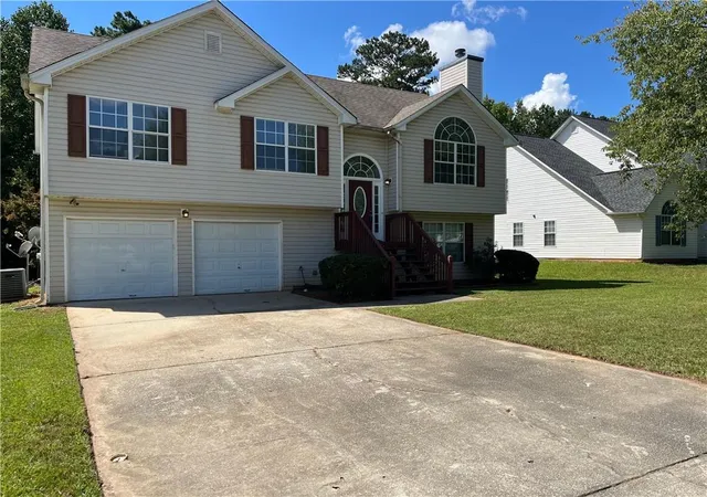 Photo 1 of Single family home for sale at 528 Harvick Cir, Stockbridge, GA 30281 | MLS# 7828092 | Listing updated on 2026-09-03