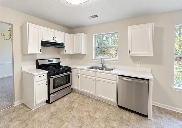 Photo 2 of Single family home for sale at 2197 Hidden Crk Dr, Decatur, GA 30035 | MLS# 7856349 | Listing updated on 2026-10-30