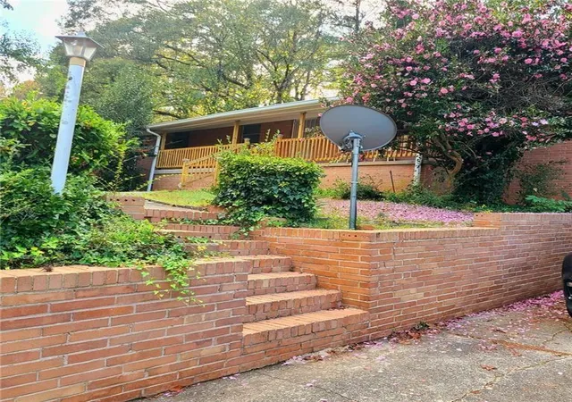 Photo 2 of Single family home for sale at 1723 Fort Valley Dr SW, Atlanta, GA 30311 | MLS# 7812304 | Listing updated on 2026-09-15